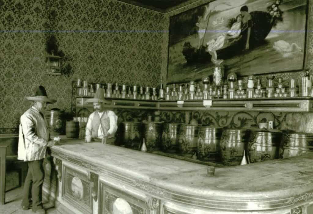 mezcal con gusano monte alban precio